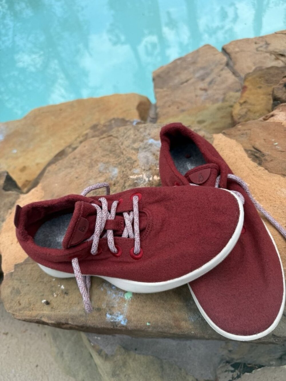 Allbirds Men’s Red Merino Wool Runners Sneakers Shoes Sz 8 Burgundy Lace Up